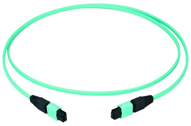 Telegärtner: cable de conexión MPO